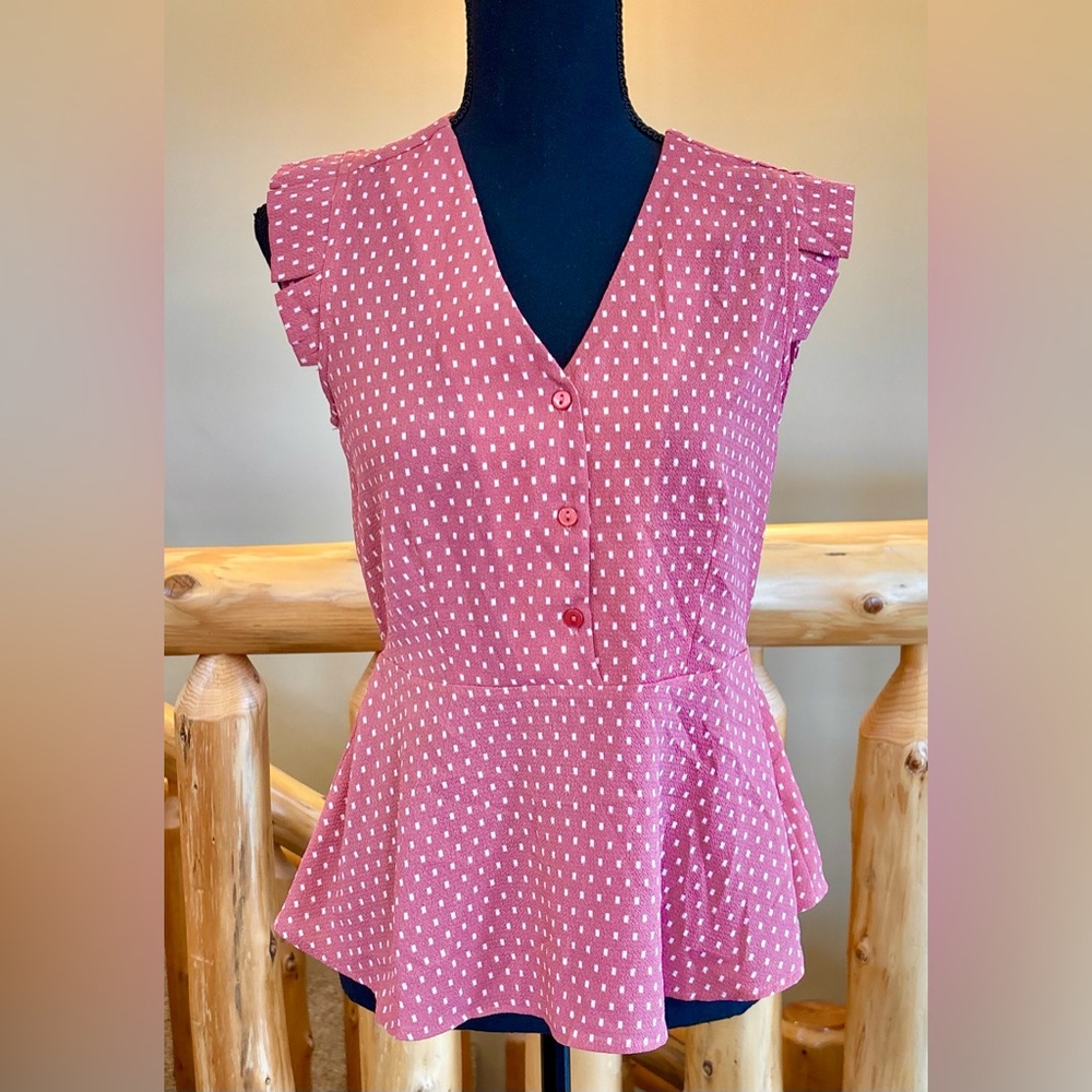 Montaeu Pink White Polka Dot Sleeveless Peplum Top V-neck With Buttons Med NWT